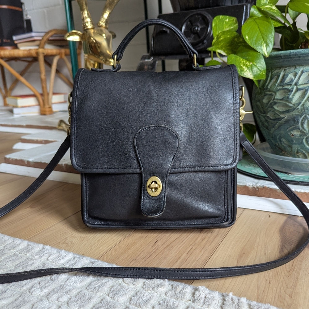 Vintage Coach Black Station Bag - 80s
